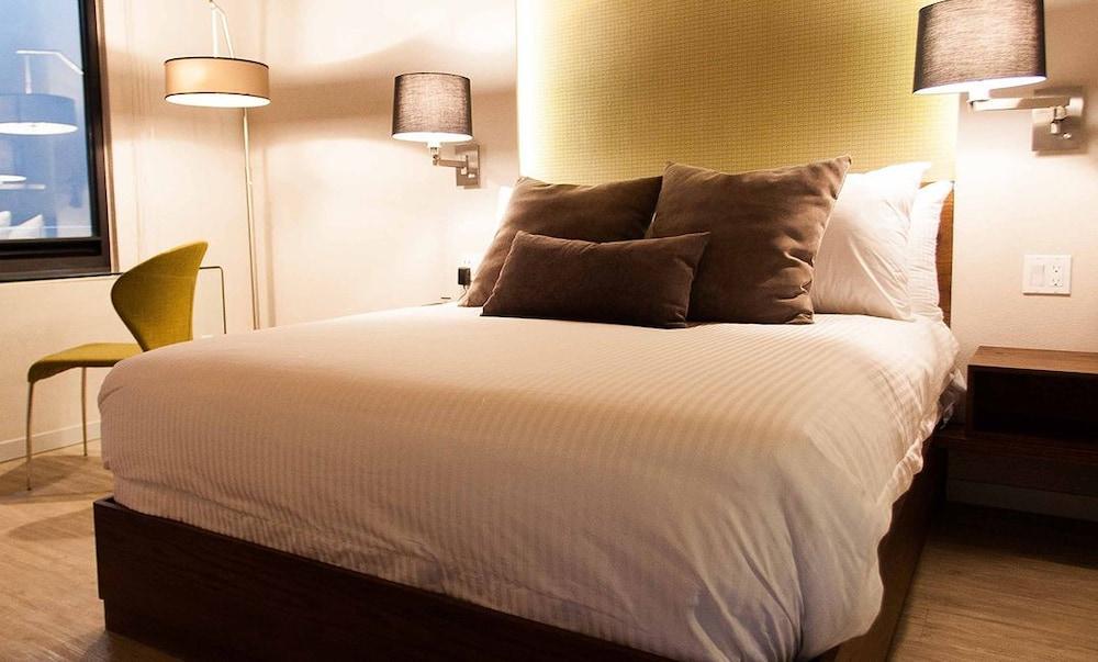 Othelo Boutique Hotel Mexico Leon Exterior photo A bed