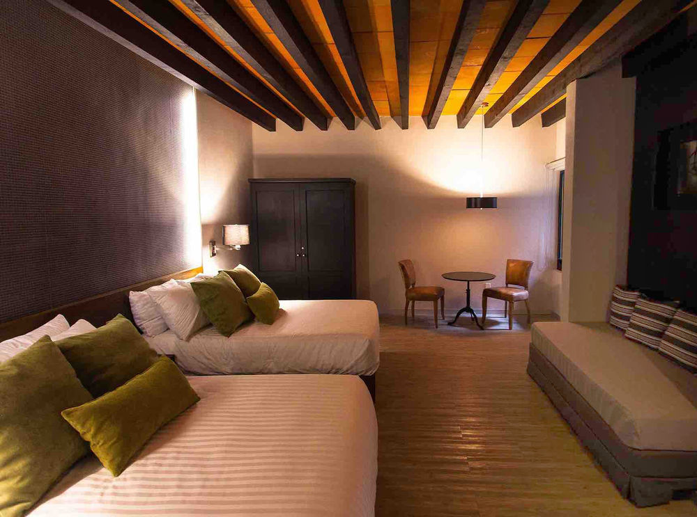 Othelo Boutique Hotel Mexico Leon Exterior photo A room at the hotel